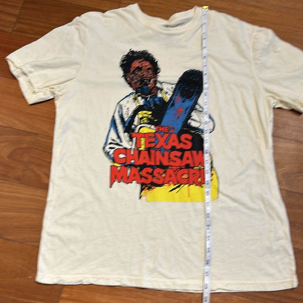 Texas Chainsaw Massacre Tshirt Halloween - Picture 4 of 5